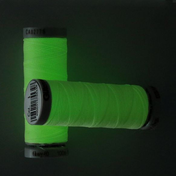 Нить люминесцентная Gutermann Glowy №110, 100 м 1 709808