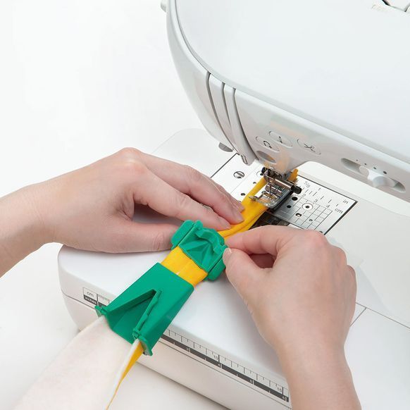 Приспособа для створення шнура з тканини (4 шт.), Clover 4022